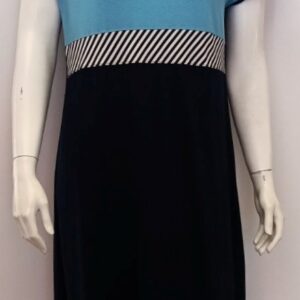 Φόρεμα με λαιμόκοψη και κοντό μανίκι GIOTA Homewear 1961.